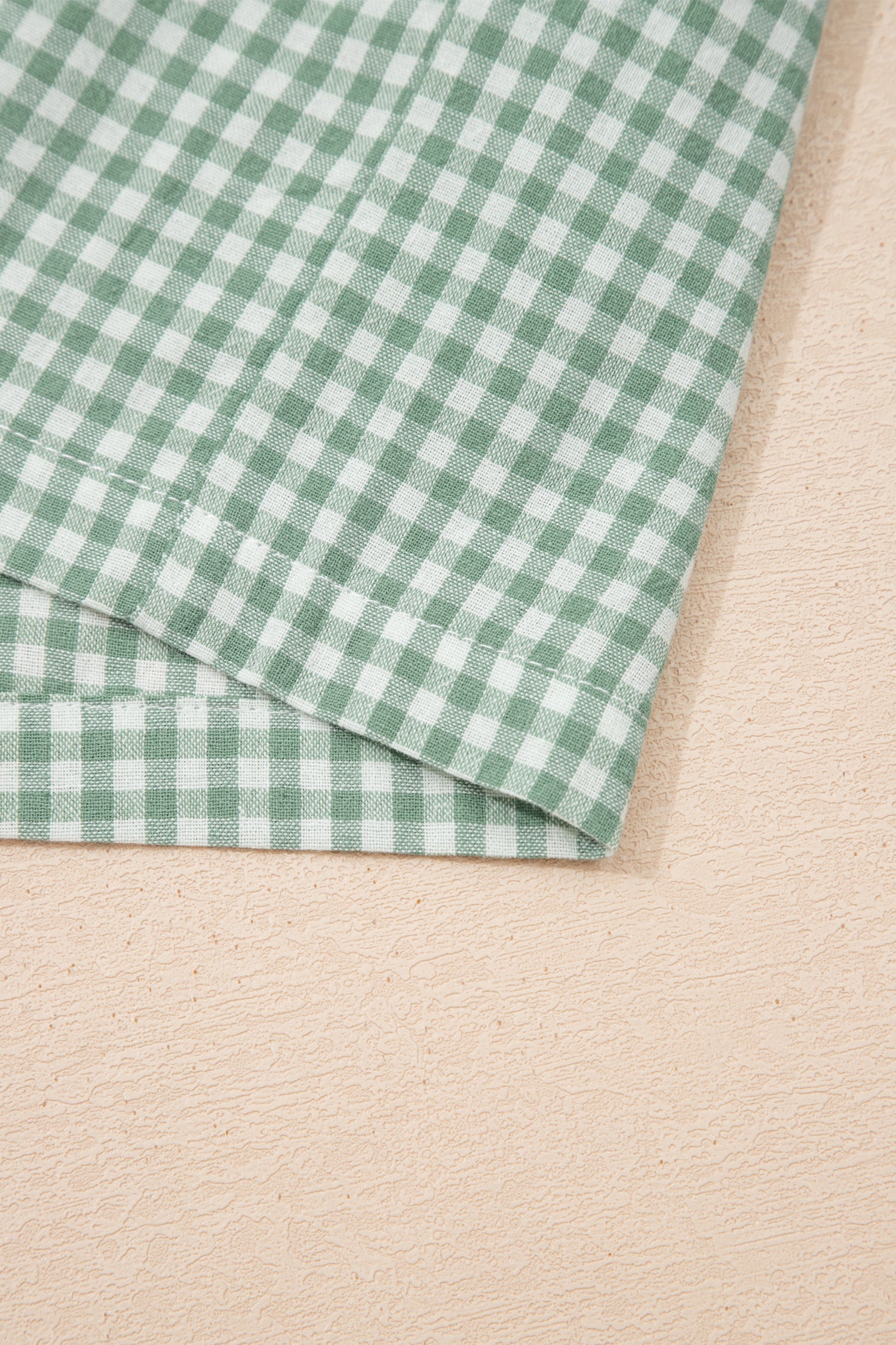 Plus Size Gingham Plaid Ruffle Contrast Trim Shorts